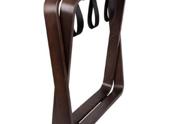 Bagażnik hotelowy R03 po złożeniu - kolor orzech