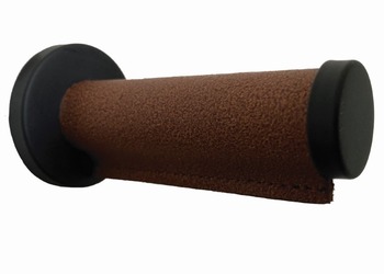 Uchwyt ścienny z brązową skórzaną osłonką